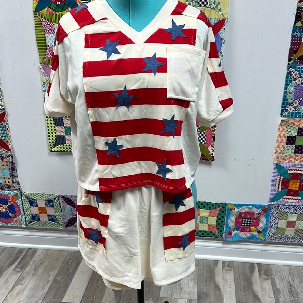 Red and White Star Striped Short Sleeve Top